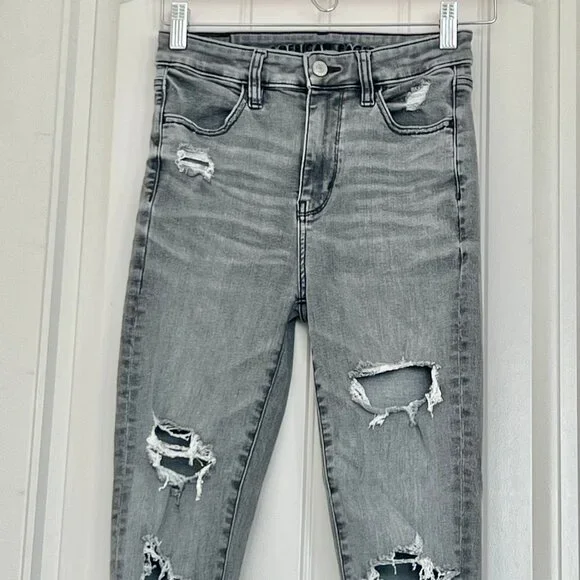 American Eagle Super High-Rise Jegging Distressed Gray Skinny Jean Size 2 - Picture 3 of 11